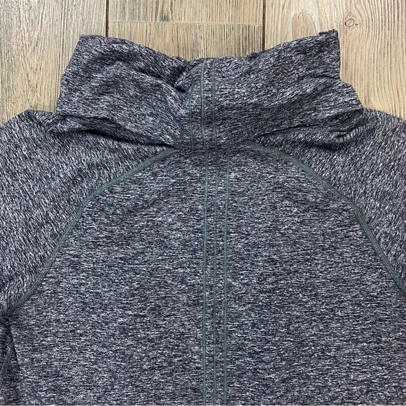 Lululemon Make a Move Long Sleeve Pullover - Picture 4 of 11